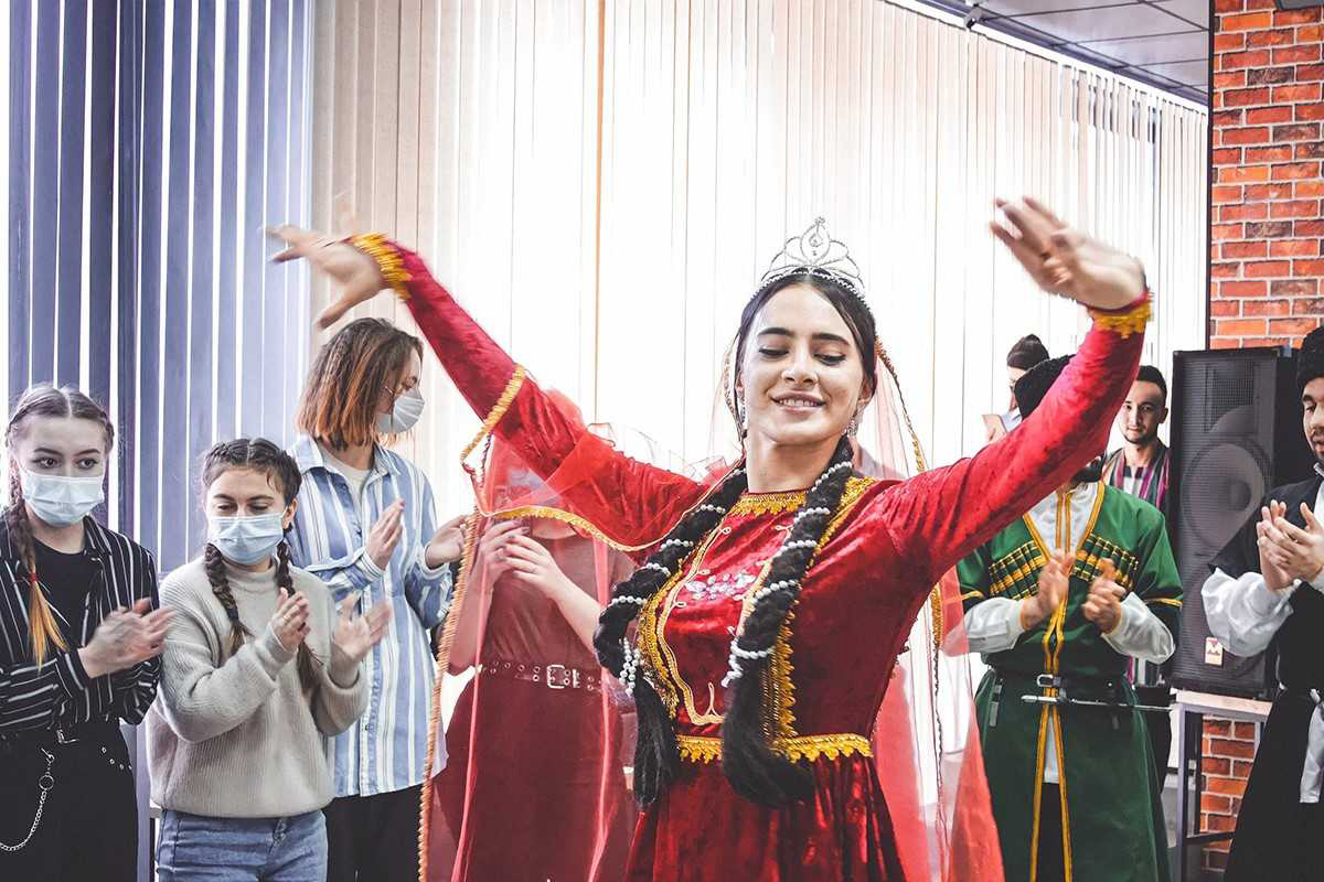 In honor of the holiday, international students of Polytechnic University performed national dances 