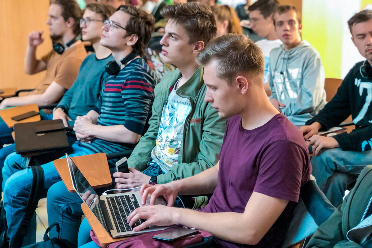 Over 100 people gathered to master programming skills at SPbPU 