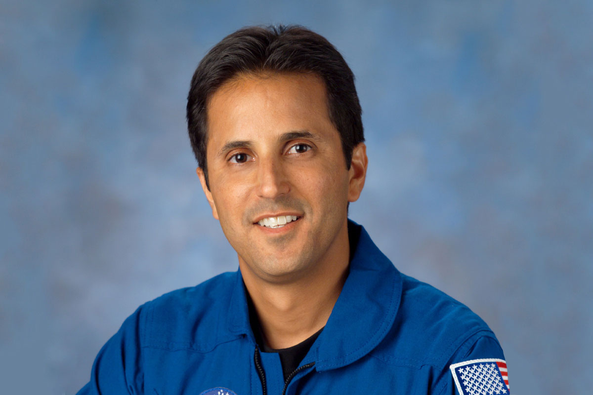 NASA astronaut Joseph Michael ACABA will give a lecture for students of the Polytechnic University 