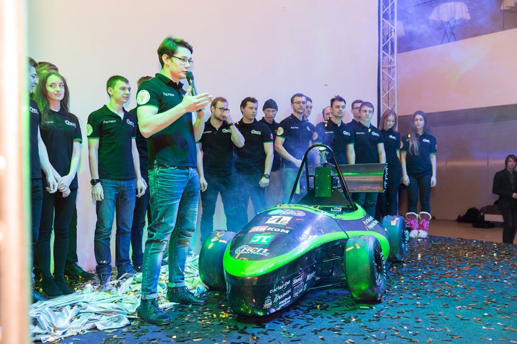 Cuatro, Tres, Dos, UNO: SPbPU students presented their own race car!